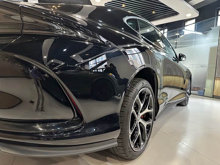 Photo 3 - IM motors L6