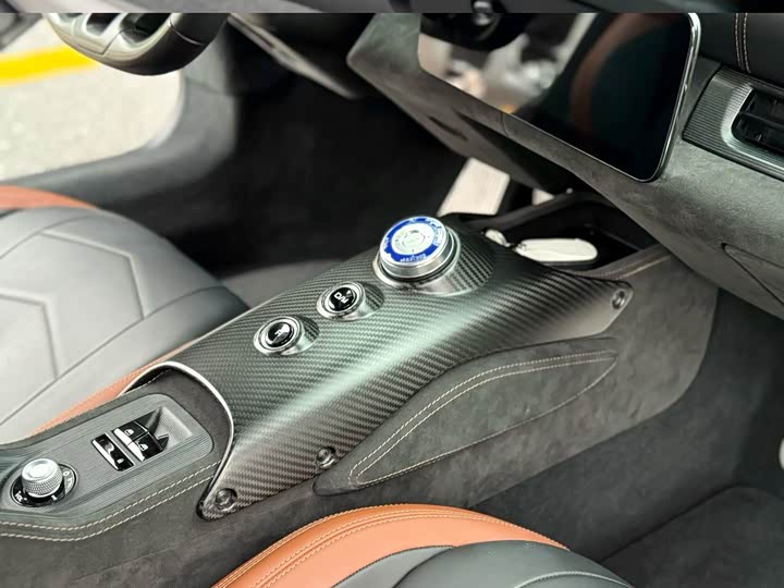 Фото 4 - Maserati MC20