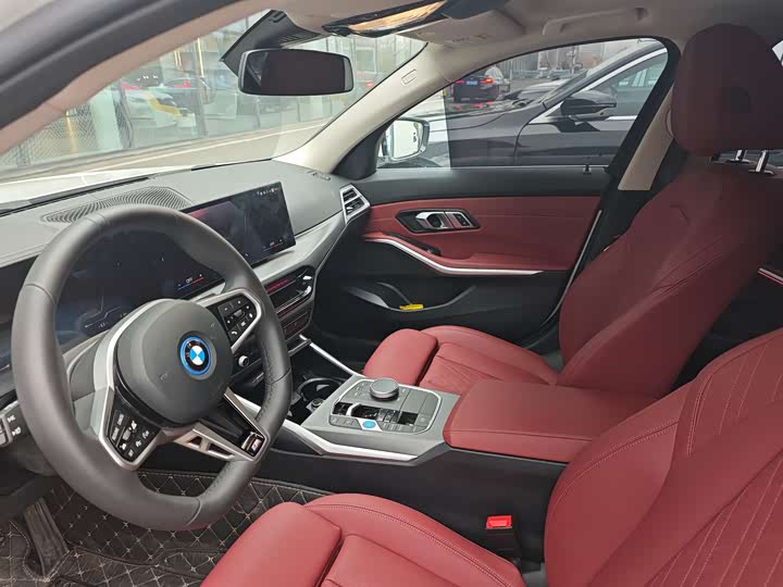 Фото 4 - BMW i3