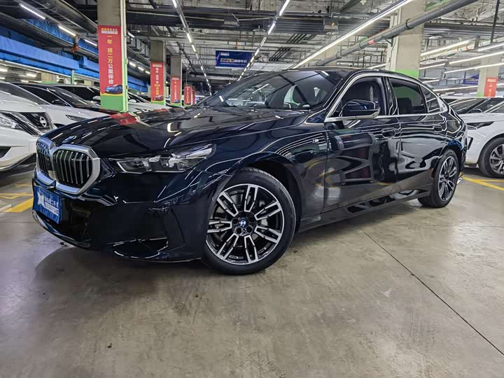 Фото 1 - BMW 5 Series