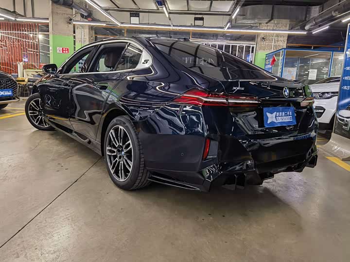 Фото 4 - BMW 5 Series