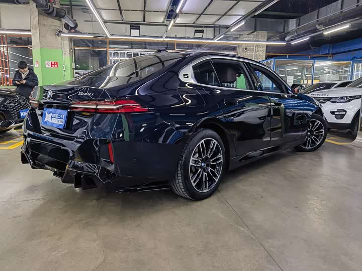 Фото 6 - BMW 5 Series