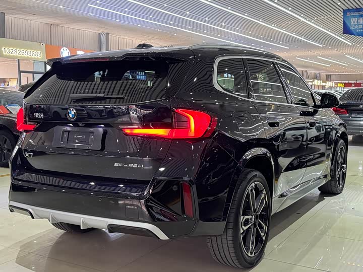 Фото 9 - BMW X1
