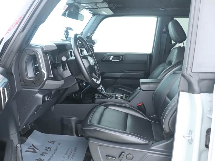 Фото 4 - Ford Bronco