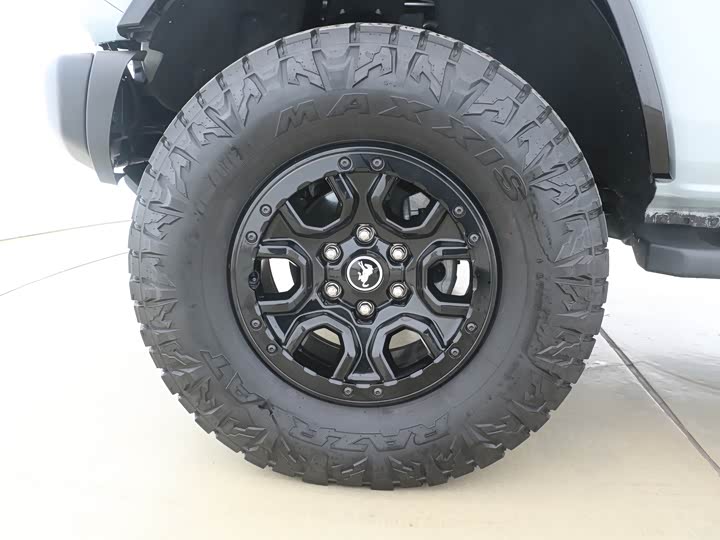 Фото 9 - Ford Bronco