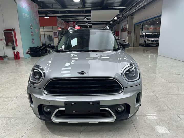 Фото 2 - Mini Countryman