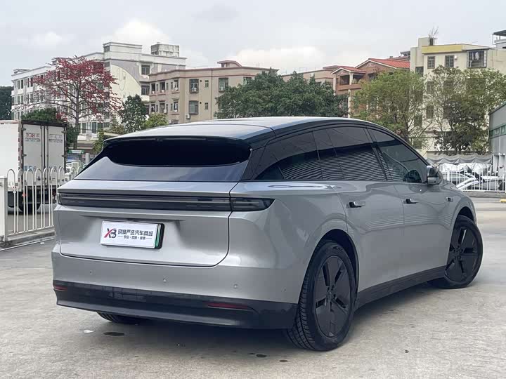 Photo 4 - LiXiang i6