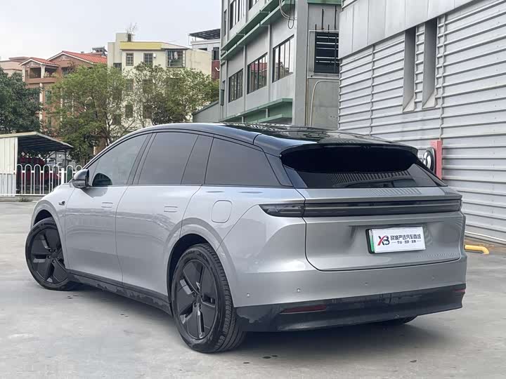 Photo 5 - LiXiang i6