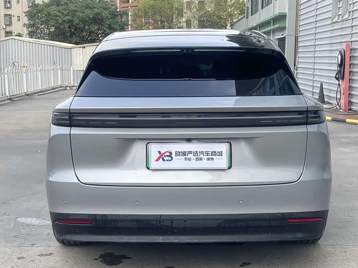 Photo 6 - LiXiang i6