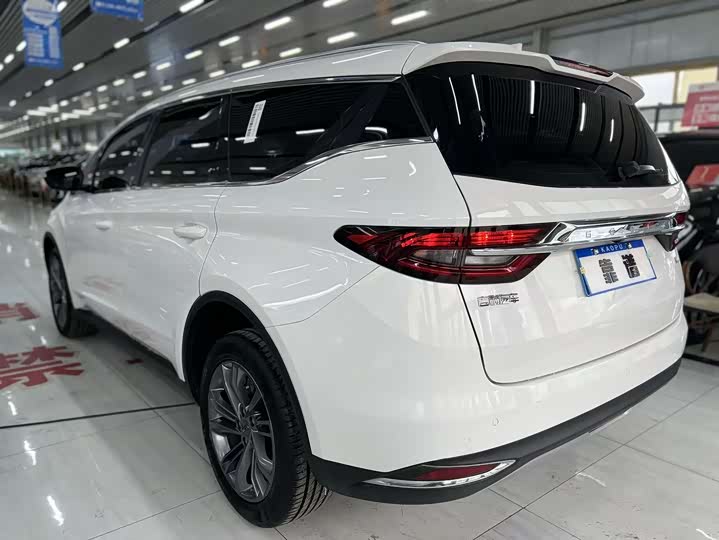 Фото 9 - Geely Jiaji