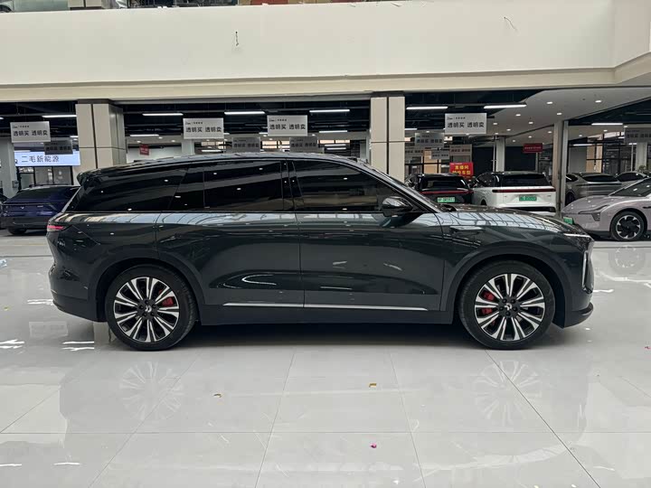 Фото 4 - Nio ES8