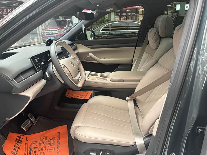 Фото 6 - Nio ES8