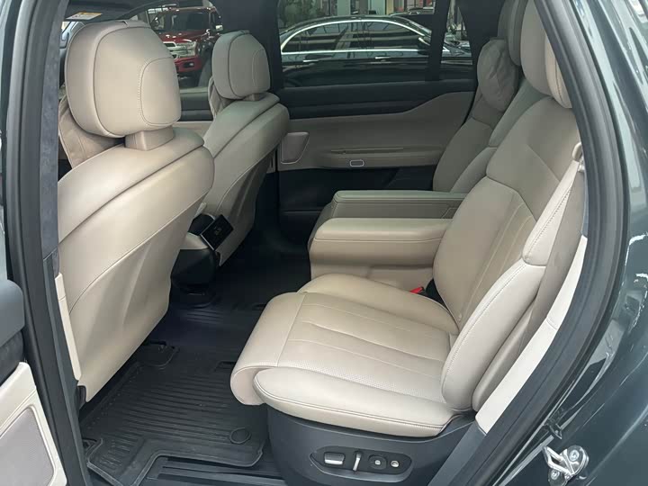 Фото 7 - Nio ES8