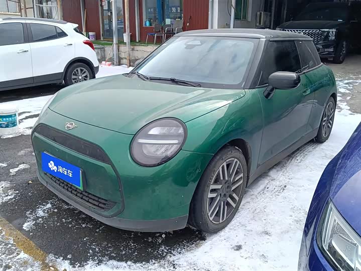 Photo 1 - Mini Cooper