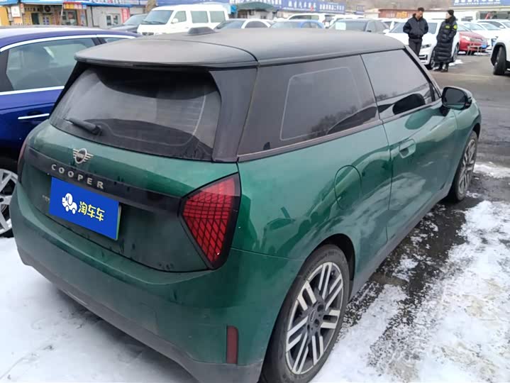 Photo 3 - Mini Cooper