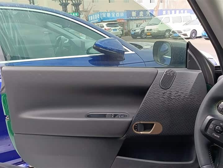 Photo 7 - Mini Cooper