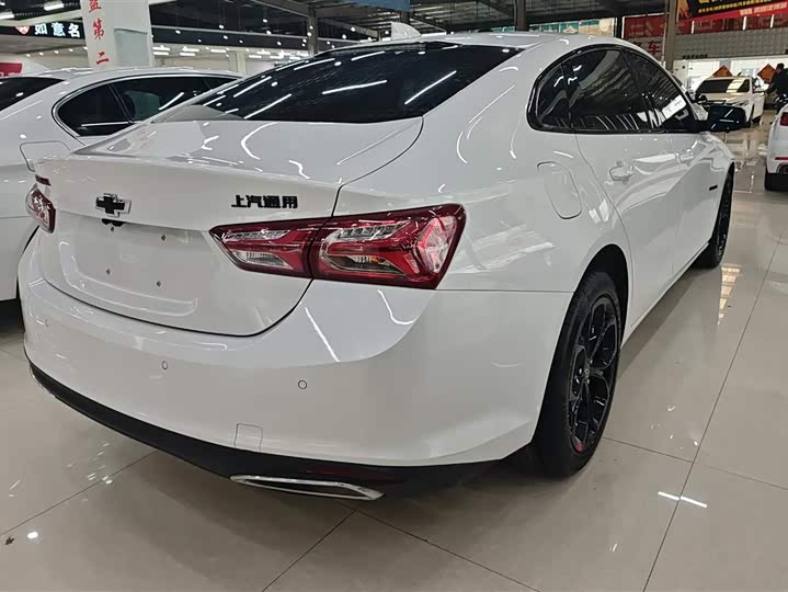 Фото 3 - Chevrolet Malibu XL