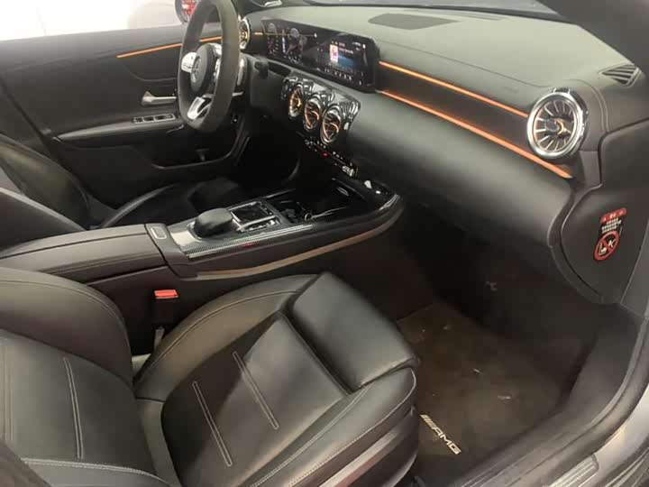 Photo 6 - Mercedes-Benz CLA-Class