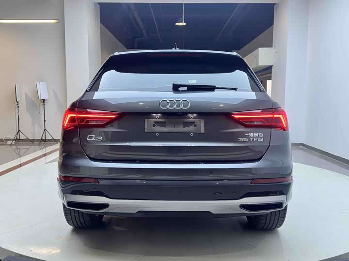 Фото 2 - Audi Q3