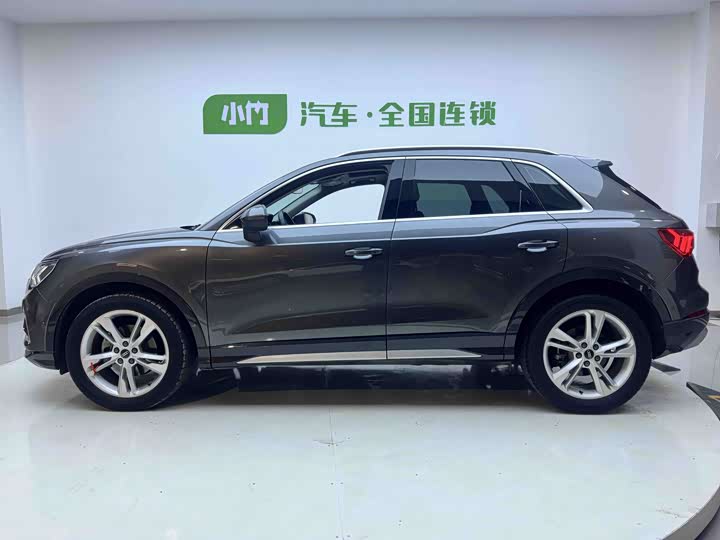 Фото 8 - Audi Q3