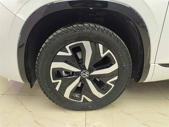 Фото 8 - Volkswagen Tayron GTE Hybrid