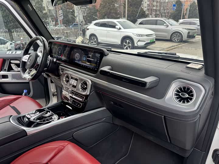 Photo 8 - Mercedes-Benz G-Class AMG