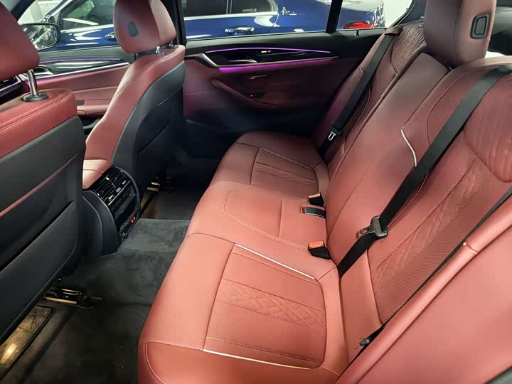 Фото 8 - BMW 5 Series