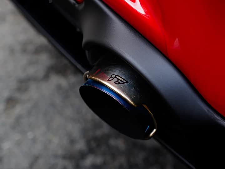 Фото 8 - Ferrari F8