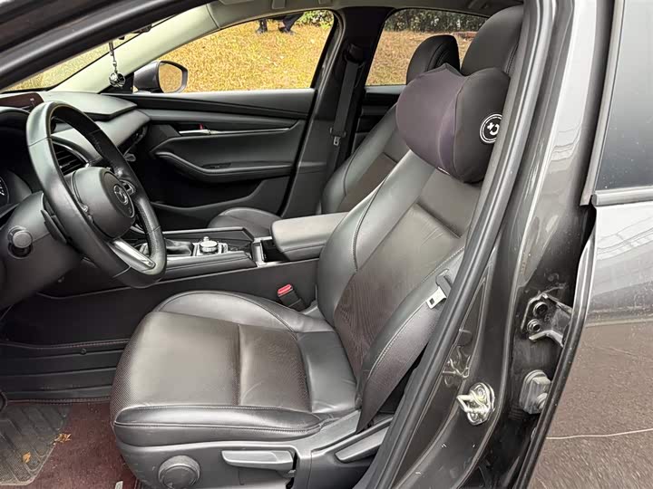 Фото 8 - Mazda 3 (Axela)