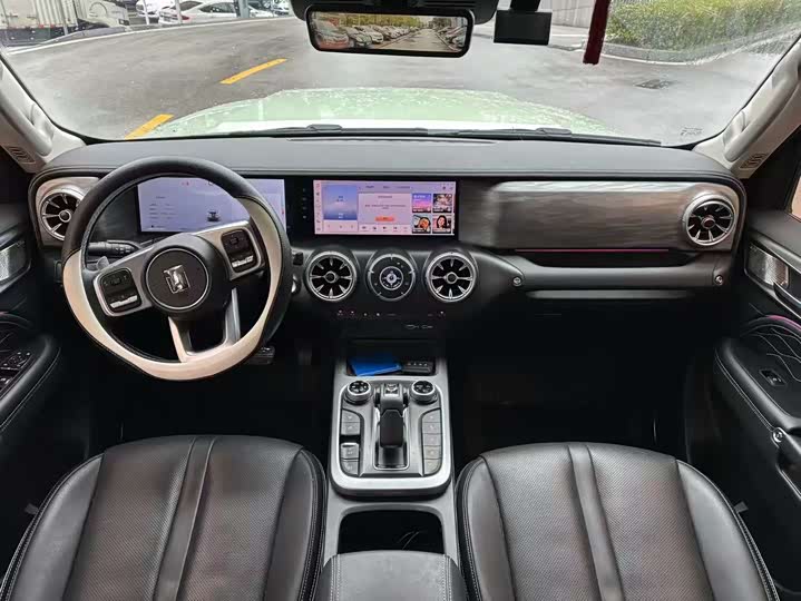 Фото 8 - Tank 300