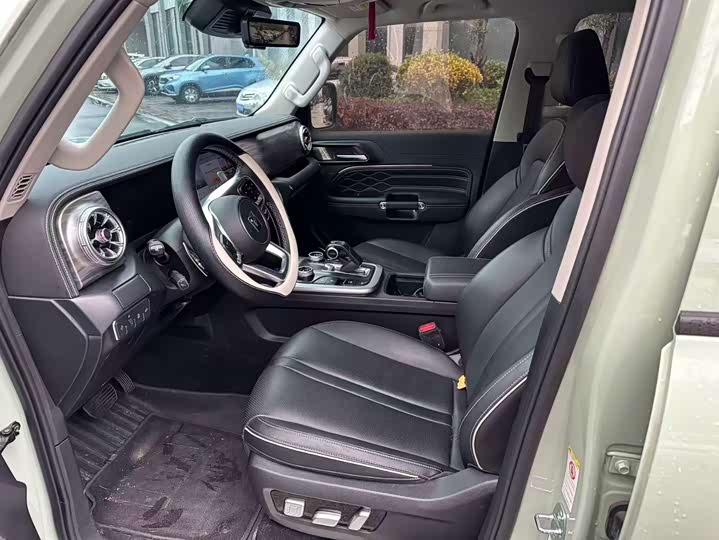 Фото 9 - Tank 300