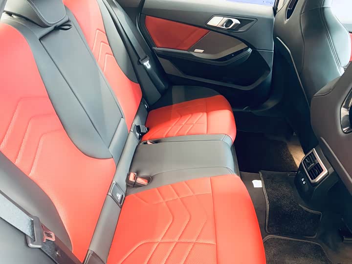 Фото 9 - BMW 2 Series