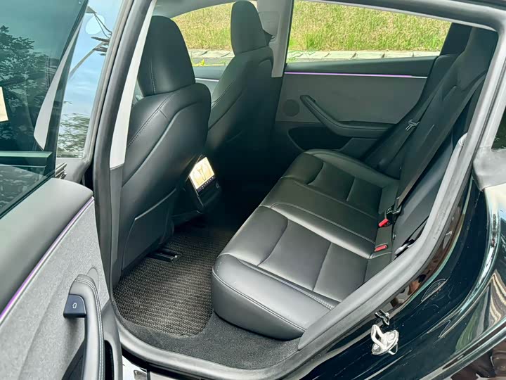 Фото 7 - Tesla Model 3