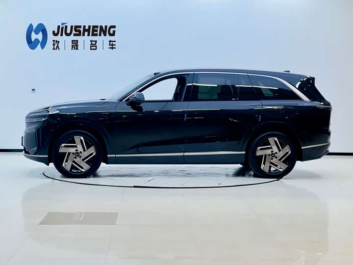 Фото 3 - Nio Onvo L90