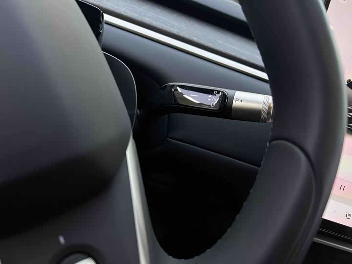 Фото 7 - Nio Onvo L90