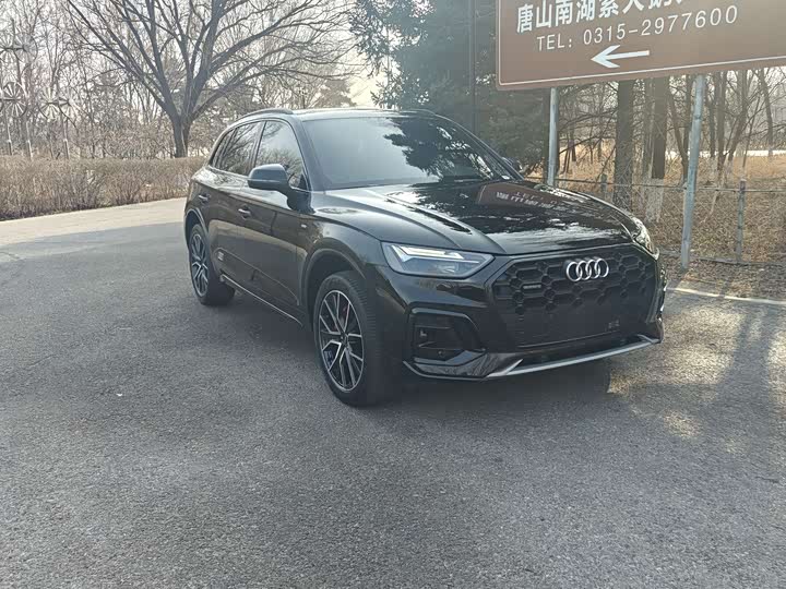 Фото 3 - Audi Q5L