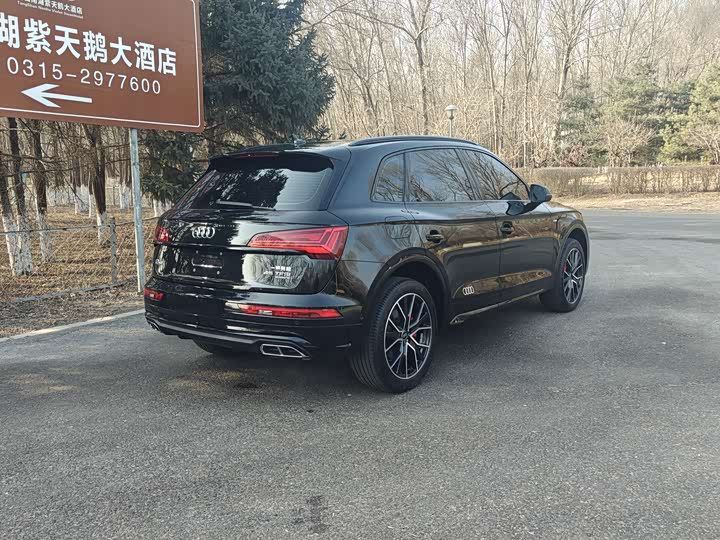 Фото 4 - Audi Q5L