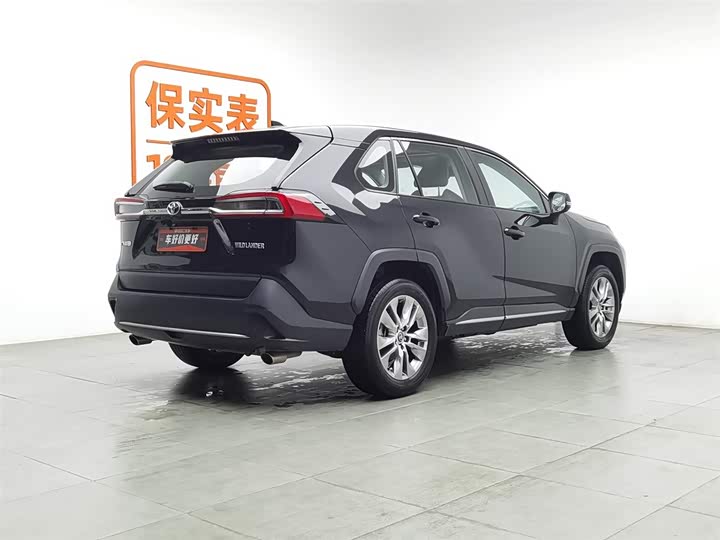 Photo 2 - Toyota Wildlander