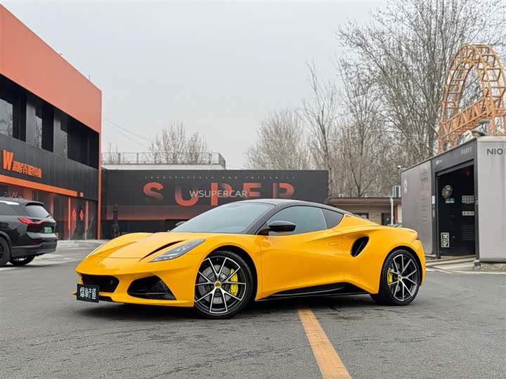 Фото 1 - Lotus Emira