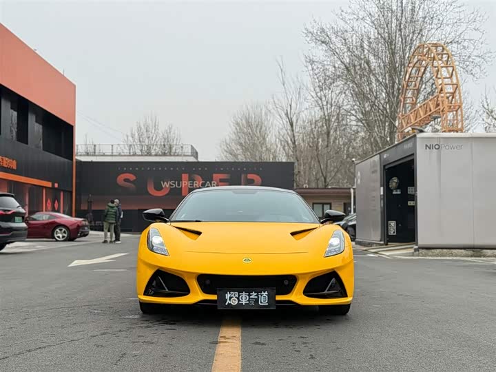 Фото 2 - Lotus Emira