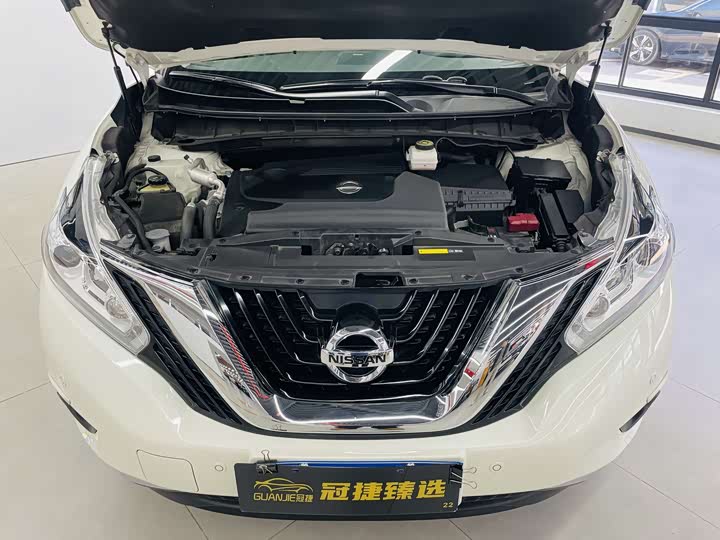 Photo 2 - Nissan Murano