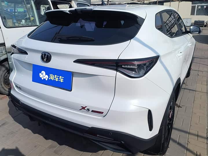 Фото 2 - Changan X5 Plus