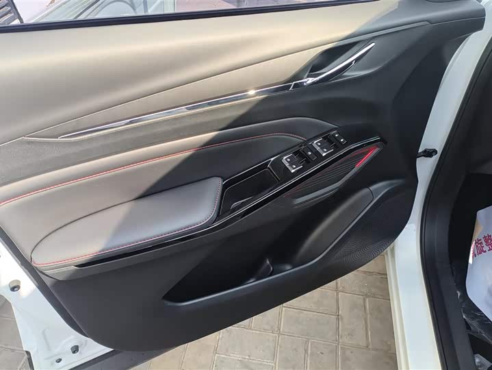 Фото 6 - Changan X5 Plus