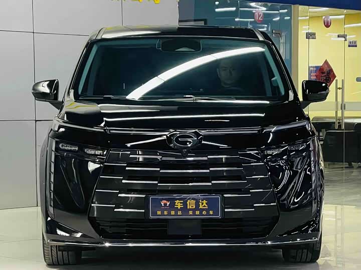 Фото 2 - GAC Trumpchi E8