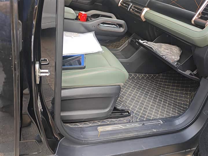 Фото 8 - Chery iCar 03