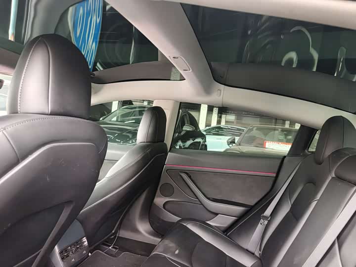 Фото 7 - Tesla Model 3