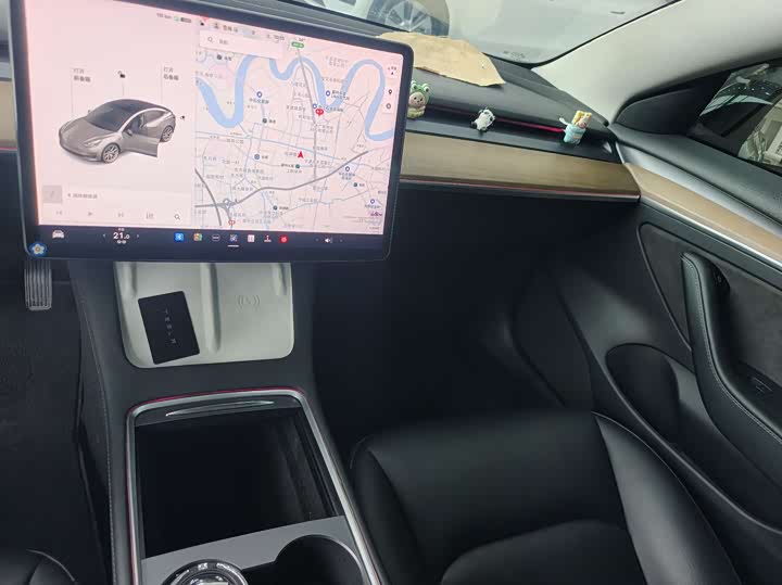 Фото 9 - Tesla Model 3