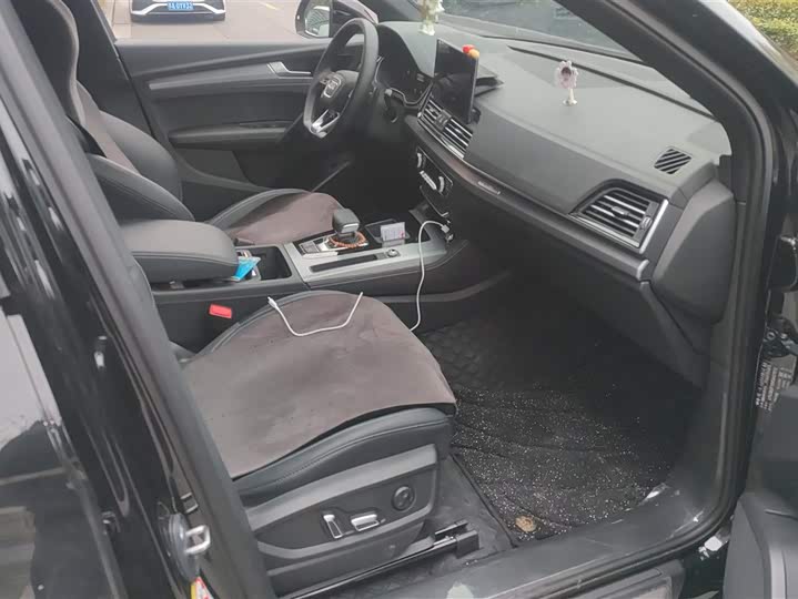 Фото 8 - Audi Q5L Sportback