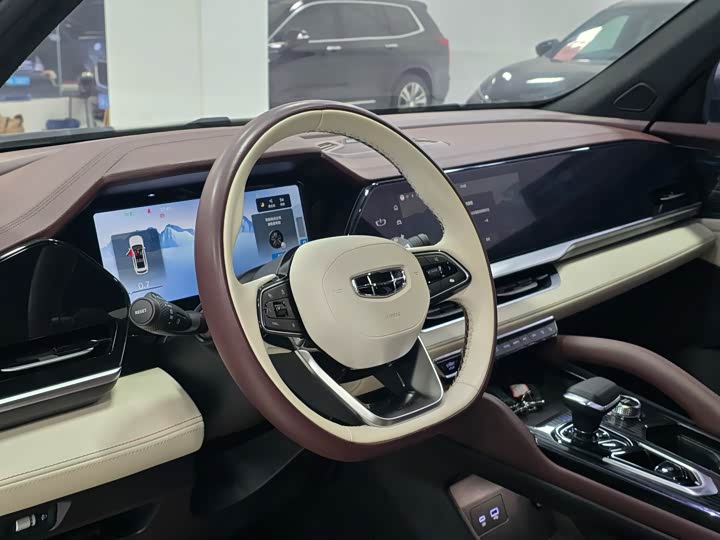 Фото 9 - Geely Monjaro