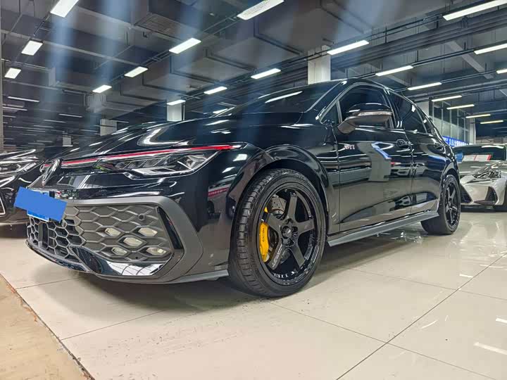 Фото 4 - Volkswagen Golf GTI